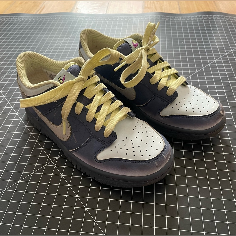 Nike Dunk Low size 4Y fit like 3.5Y